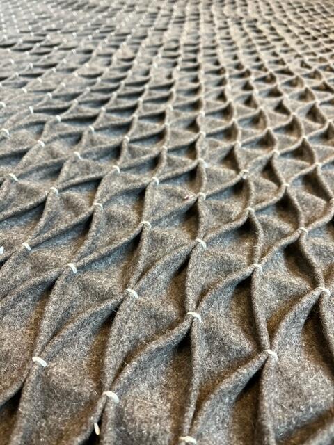 Donkersloot Honeycomb vloerkleed grijs