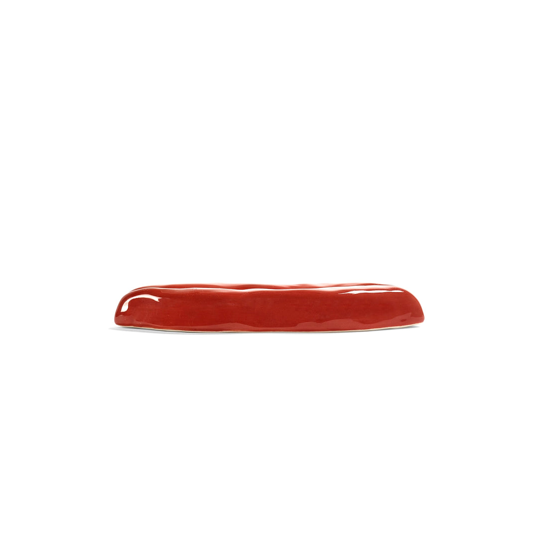 Wouters &amp; Hendrix serveerschaal Lips S rood, zijaanzicht laag
