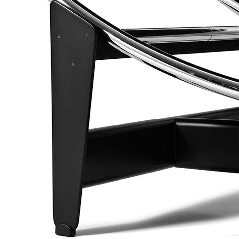 Cassina 4 chaise longue a réglage continu LC4 bruin wit zwart