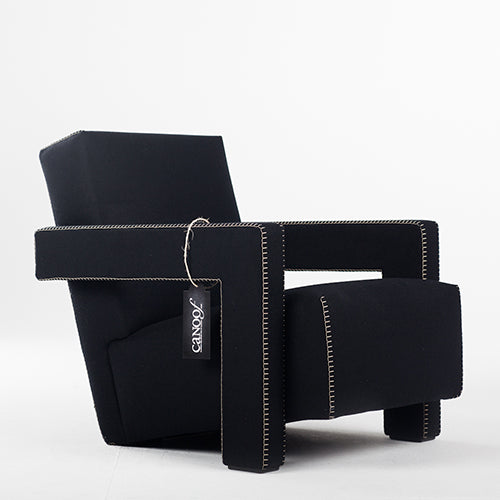 Cassina Utrecht Fauteuil charlot zwart