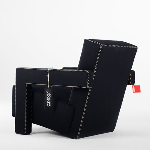 Cassina Utrecht Fauteuil charlot zwart