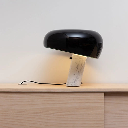 Flos Snoopy tafellamp wit marmer zwart