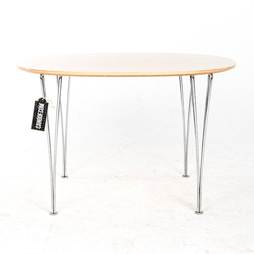 Fritz Hansen Super-Elliptical eettafel wit