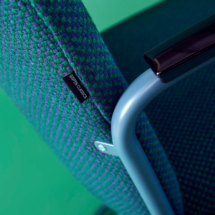 Gispen 413RL stoel groen, detail van rugleuning en frame