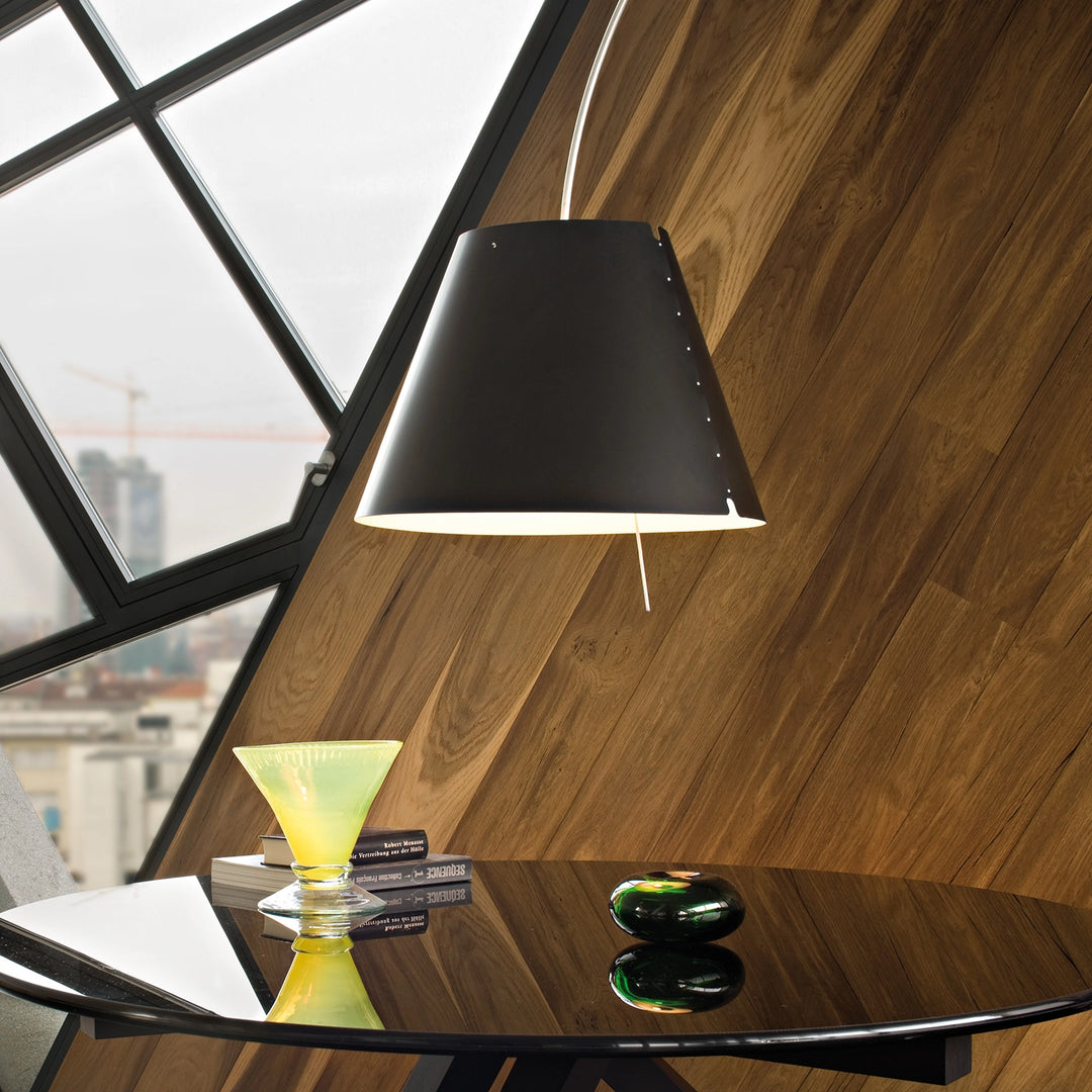 Luceplan Lady Costanza vloerlamp zwart-aluminium