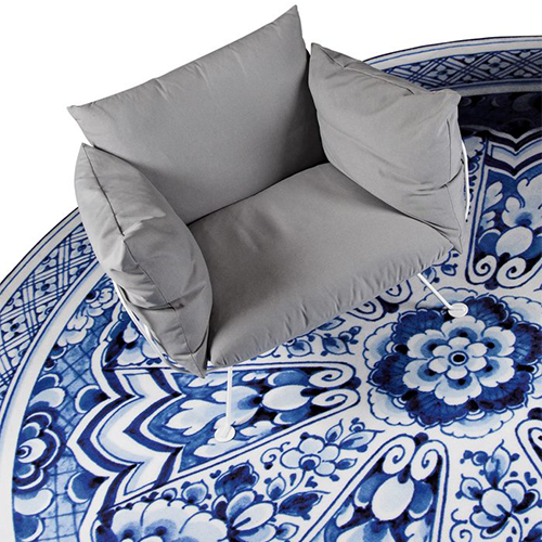 Moooi Carpets Delft Blue vloerkleed blauw wit