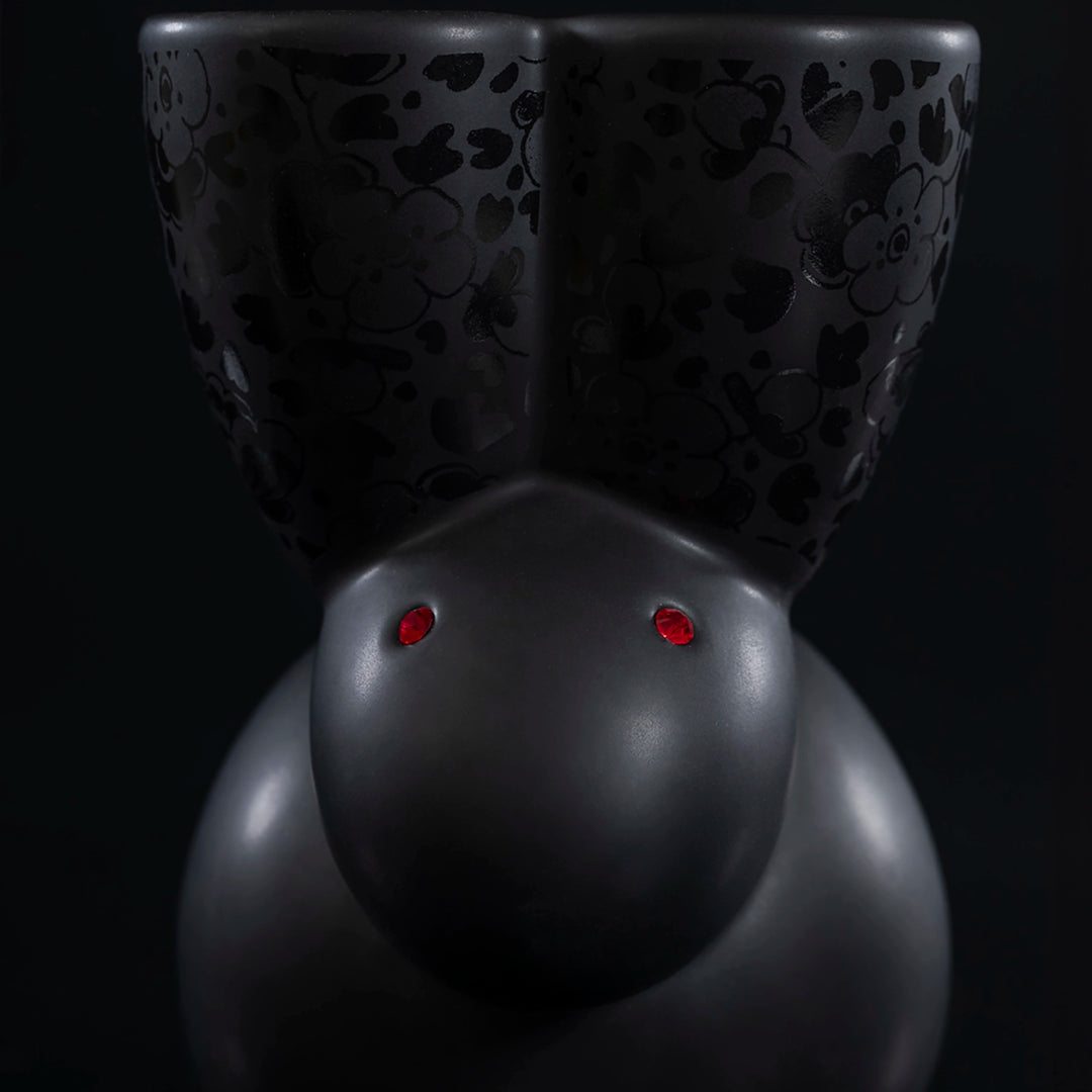 Moooi Delft Blue black edition vaas Rabbit
