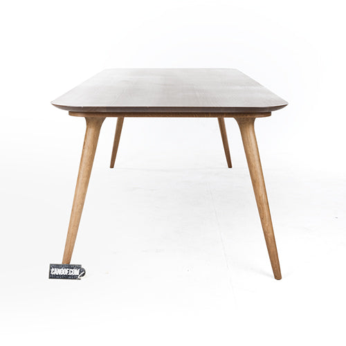 moooi zio dining table kaneel
