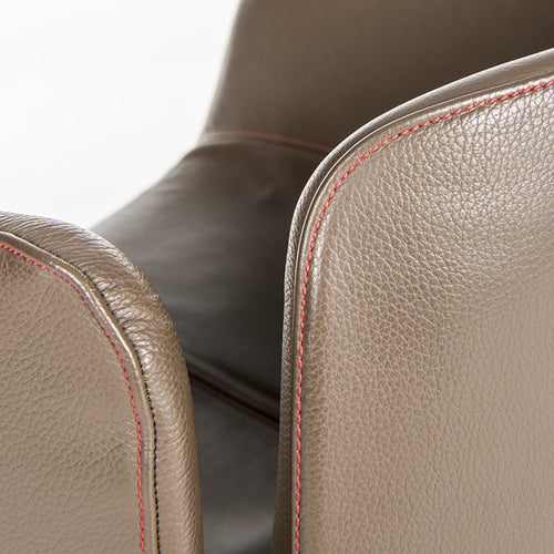 Moroso Bloomy armchair bruin leder