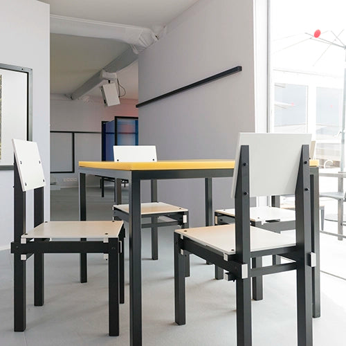 Pastoe rietveld militair stoel sfeer