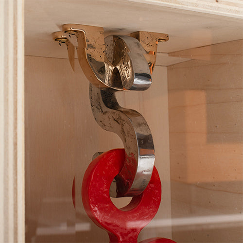 Studio Job Defender Bedel goud rood