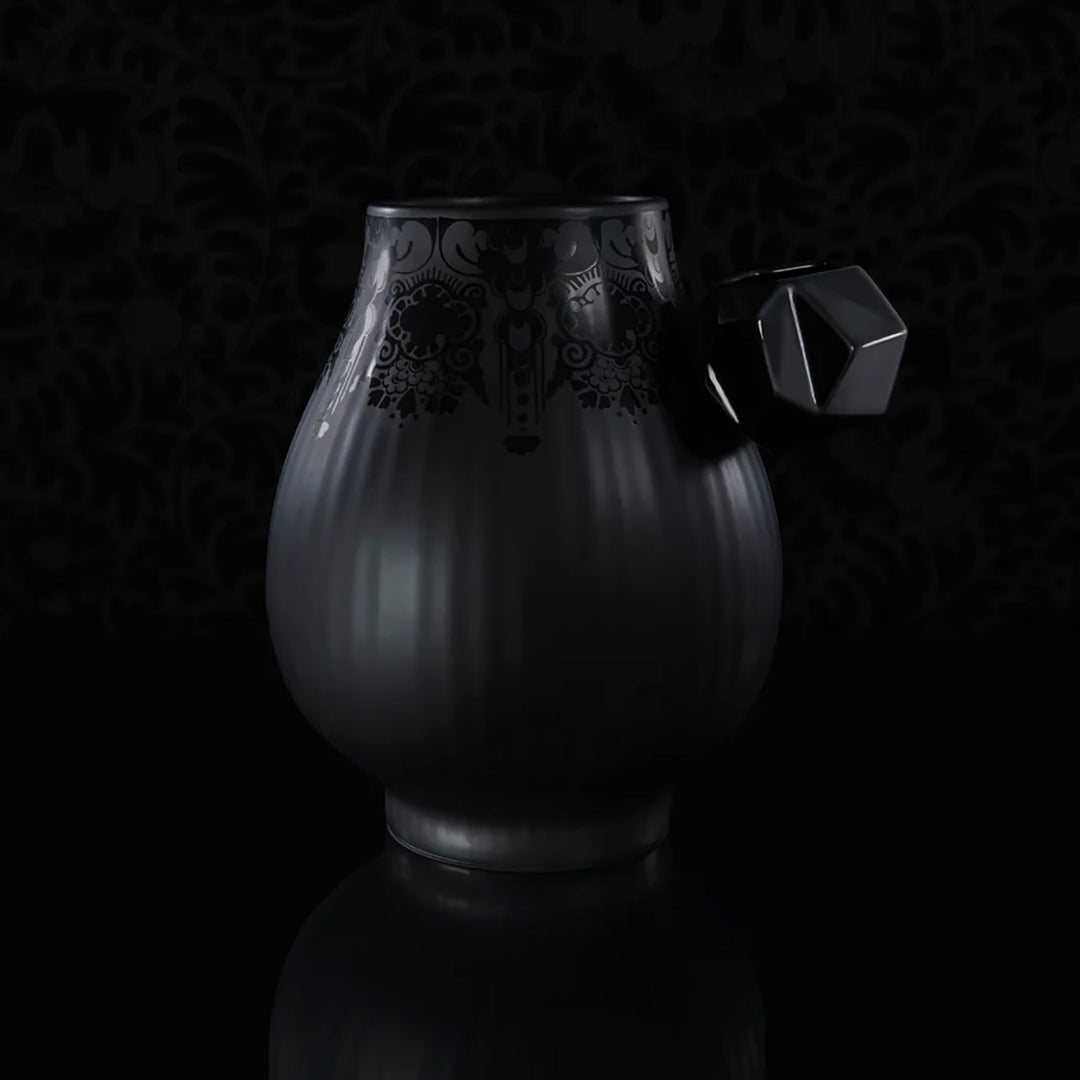 Moooi Delft Blue vaas nr.8 black edition