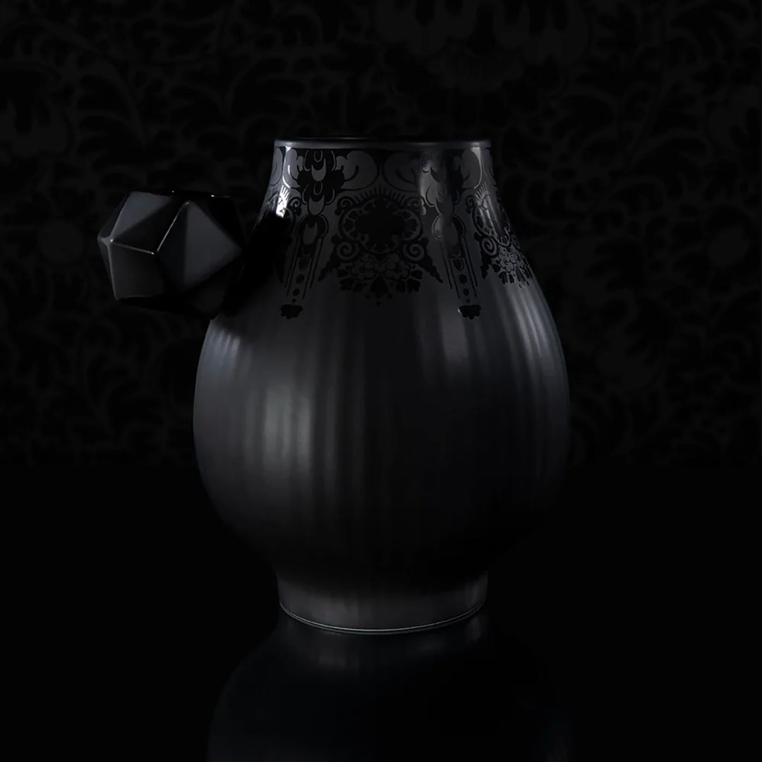 Moooi Delft Blue vaas nr.8 black edition