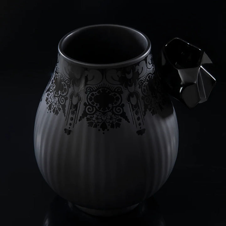 Moooi Delft Blue vaas nr.8 black edition