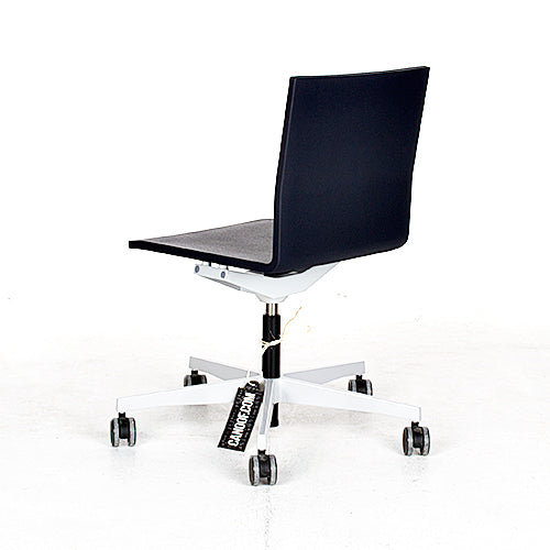 vitra 04 bureaustoel blauw