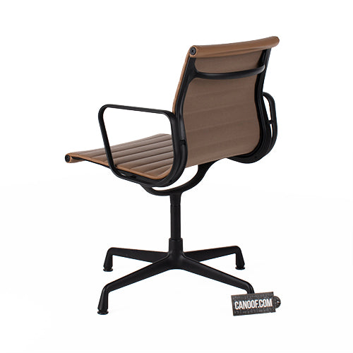 Vitra EA104 bruin