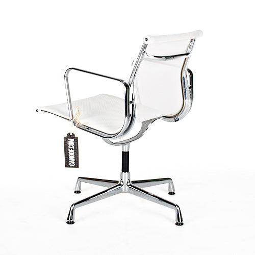 vitra ea108 netweave stoel wit