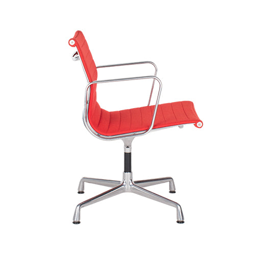 Vitra EA108 rood hopsak gepolijst