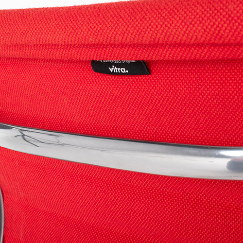 Vitra EA108 rood hopsak gepolijst