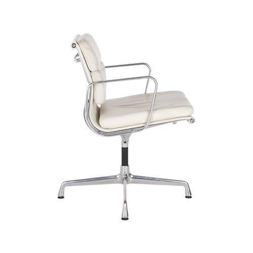 Vitra EA208 softpad stoel wit leder