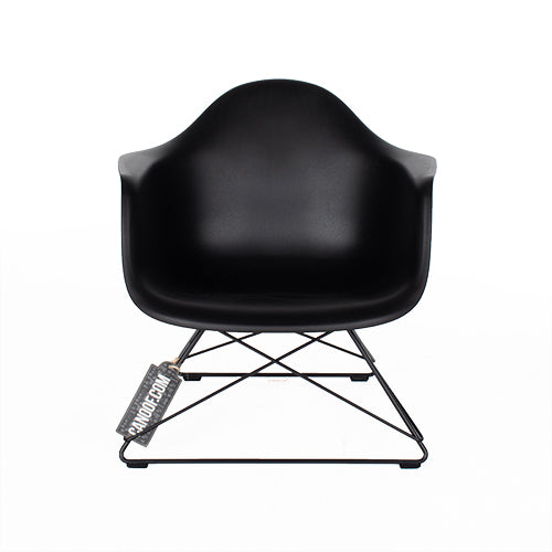 Vitra Lar kuipstoel zwart