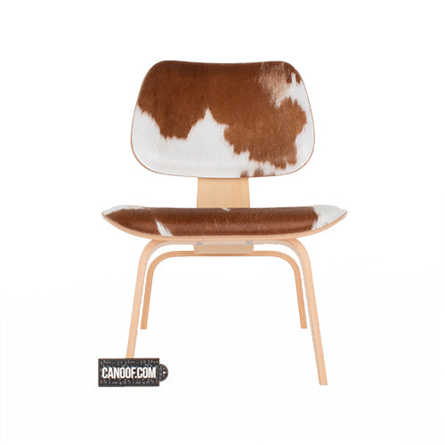 Vitra LCW koeienhuid fauteuil bruin wit
