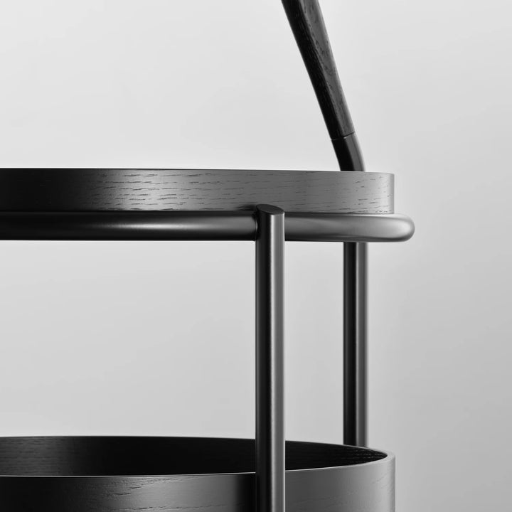 Tecta K6 trolley zwart met zwart frame detail handgreep en frame