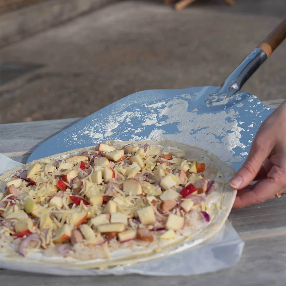 Weltevree Pizza Shovel in gebruik
