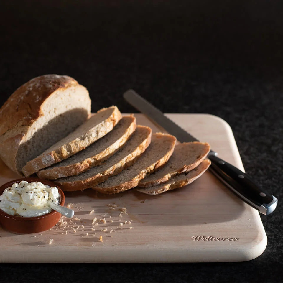 Weltevree Cutting Board met brood