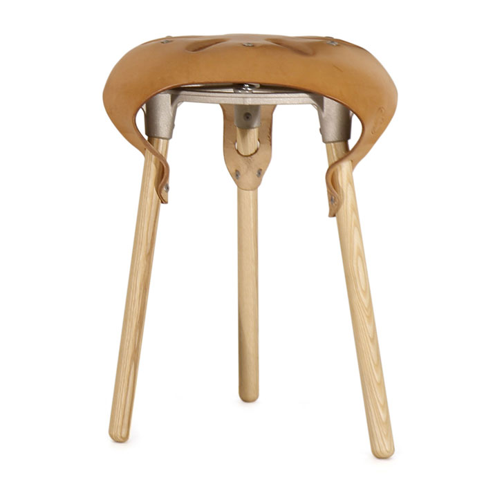 Vroonland saddle stool nude 53cm