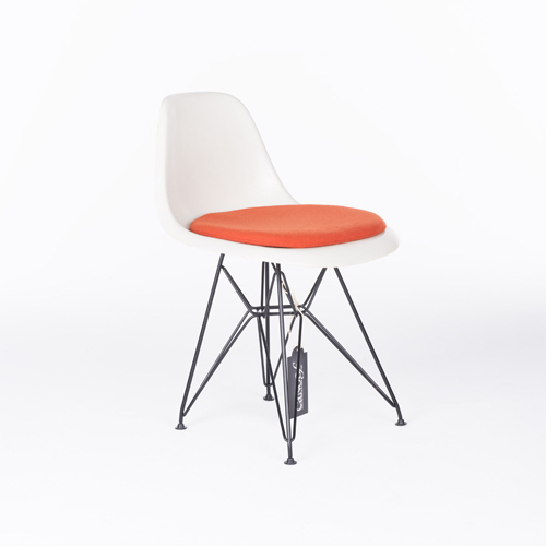 Herman Miller Lowback Fiberglass Chair wit
