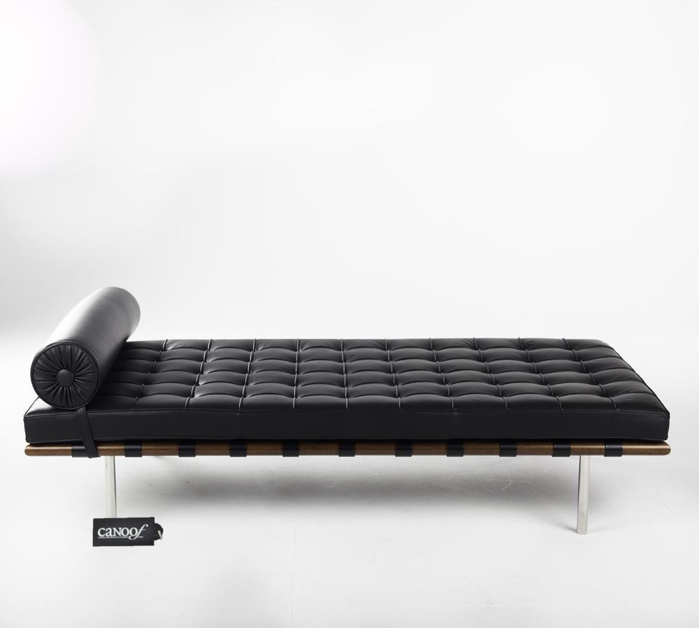 knoll barcelona day bed