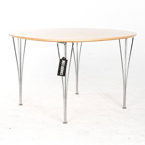 Interesseren Bloeien Verfijning Fritz Hansen Super-Elliptical tafel kersenhout // Afm. 115x115cm