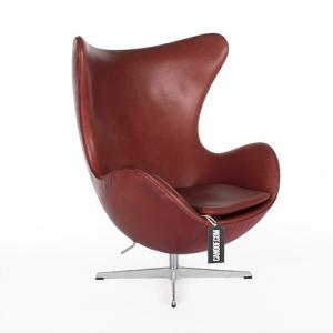 Hassy Alaska bestrating Fritz Hansen Egg Chair // Bekleding: rood leder - Canoof.nl