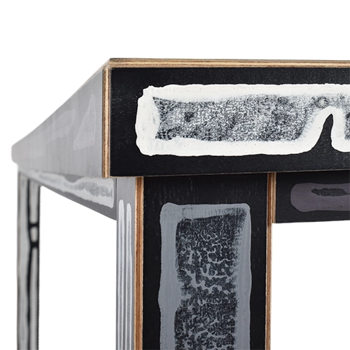 Wrongwoods tafel grijs